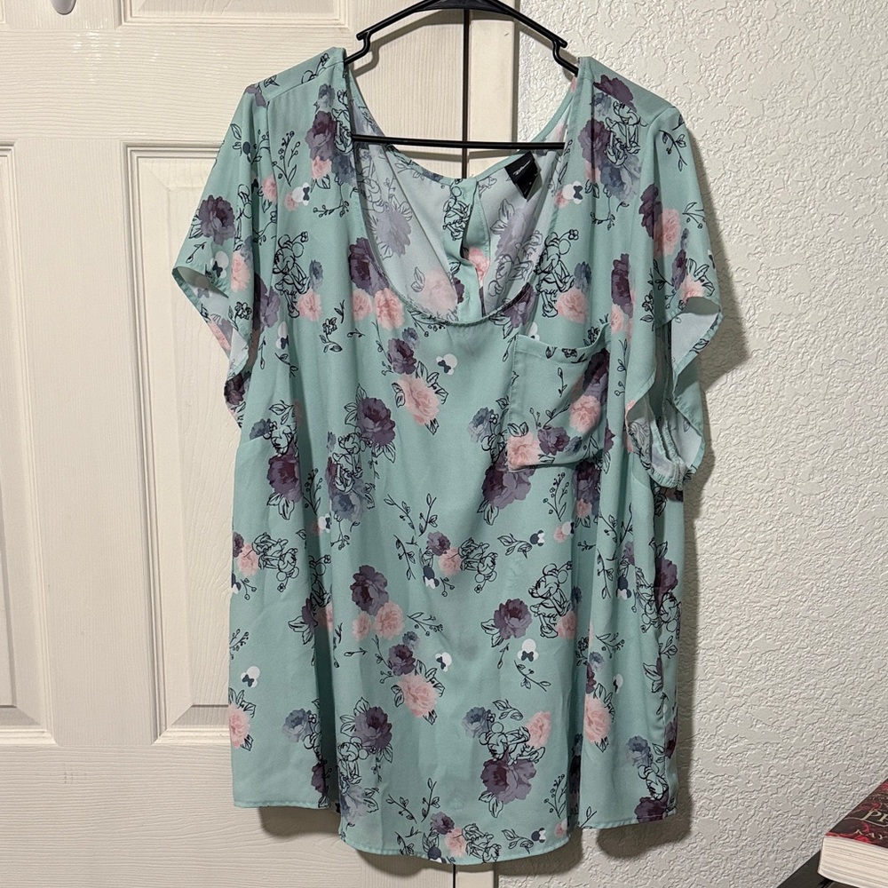 NWOT Torrid x Disney floral georgette blouse